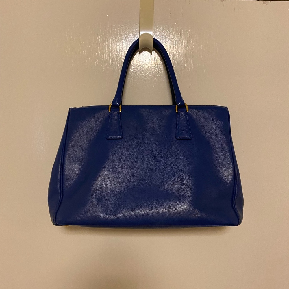 Prada Safiano - Picture 6 of 11
